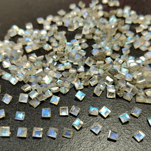 ลาบราดอไรต์ธรรมชาติขนาด7มม. ทรงสี่เหลี่ยมตัดเหลี่ยมเพชรพลอย - Product Image 1