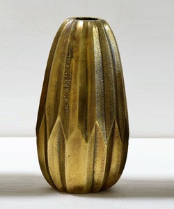 Lot de 2 vases de qualité supérieure en aluminium décoratif doré et noir pour décoration de table et de mariage - Product Image 6