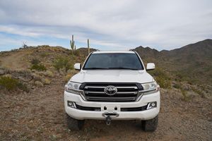 รถ SUV ระดับหรู ปี 2016 ขับเคลื่อน 4 ล้อ คุณภาพเยี่ยม สภาพดีเยี่ยม ใช้งานได้สมบูรณ์แบบ พร้อมข้อเสนอที่ดีที่สุด ตัวเลือกพรีเมียม พร้อมส่งออก - Product Image 2