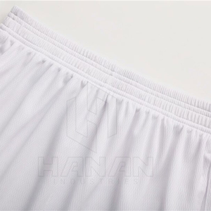 Ensemble d'uniformes de basket-ball pour adultes, design athlétique confortable et respirant en polyester avec option d'impression de numéro, ajustement OEM personnalisable - Product Image 4