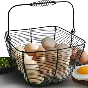 Cesta de huevos de metal de granja, encanto rústico con construcción de estructura metálica duradera, perfecta para cocinas, disponible a precio mayorista - Product Image 1