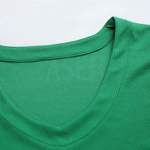 Uniforme de basket-ball personnalisé à bas prix fabriqué au Pakistan vêtements de sport pour hommes uniforme de basket-ball - Product Image 4