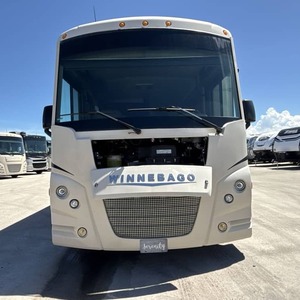 Vendedor Verificado de Autocaravana Usada W-i-n-n-e-b-a-g-o Vi-s-t-a 29V del 2021 Lista para Viajar - Product Image 1
