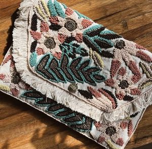 COM BORDADO BOLSOS ÚNICOS MEJOR Estilo bohemio Bordado Trabajo Mano Embrague Monederos Bolsos Diseño de fantasía Forro al por mayor - Product Image 3