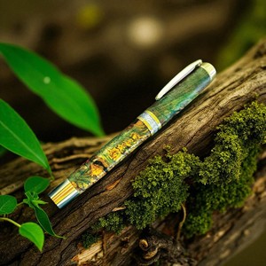 Pluma estilográfica de madera estabilizada hecha a mano de lujo para escritura de negocios e idea de regalo - Product Image 3