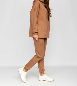 Nouvel ensemble de survêtements imprimés pour femmes, design hiver, haute qualité, 100% coton, style streetwear, pour la gym, à prix bas - Product Image 1