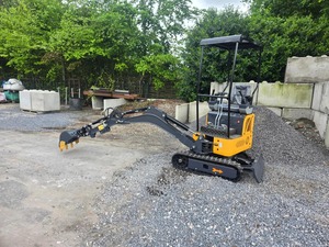 1 Ton 2024 Model Custom Engine Crawler <b>Digger</b> with 1.7m <b>Bucket</b> Capacity <b>for</b> <b>Sale</b> - Product Image 5