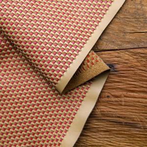 Cesta tejida hecha a mano en rojo y tostado, piel sintética personalizable, producto de cuero Premium de 1 a 12 pies cuadrados. - Product Image 2