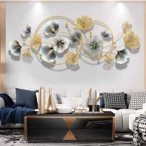 Diseño decorativo de hoja de arte de pared de metal de doble círculo perfecto para uso en interiores y exteriores agregando elegancia a la decoración del hogar - Product Image 2