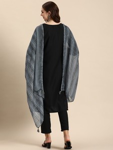 Mujeres Sólido negro Regular poliéster Kurta con Pantalones y Impreso Dupatta indio Pakistán Salwar kameez - Product Image 2