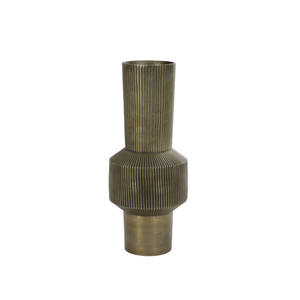 Jarrones de metal de diseño de tendencia de Venta caliente con diseños innovadores y acabado pulido dorado para una decoración del hogar moderna y elegante - Product Image 2