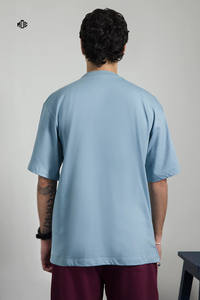 Camiseta de Manga Corta Holgada para Hombre, Color Azul Claro, Cuello Redondo, Tela de Jersey de Algodón, Estilo Casual y Relajado para Ropa Urbana - Product Image 2