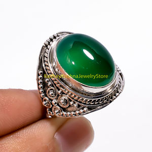 Handmade <b>Green</b> Oval Gemstone Statement Ring in 925 Sterling Silver Vintage Designer <b>Jewelry</b> - Product Image 3