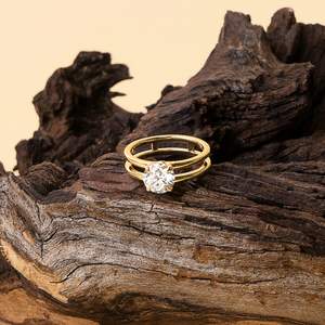 แหวนเพชรโมอิสโมอิสซอไนต์ทรงกลมสีเงิน925สวยงามสำหรับของขวัญงานหมั้นสุดหรู - Product Image 1