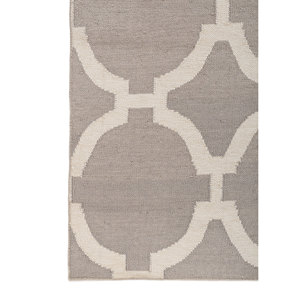 พรมขนสัตว์ทอแบบเรียบสีเทาและสีดำ รุ่น Indusbar Dwrm-103 ลายเรขาคณิตและลวดลายนามธรรม รูปทรงสี่เหลี่ยมผืนผ้าและลายทาง สำหรับตกแต่งพื้นบ้าน - Product Image 4