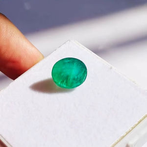 Esmeralda Natural de Zambia, Corte Ovalado, 6.33 Quilates, Gema de Buena Calidad, Lustre, Color Verde Agradable, Pulido Perfecto para Cualquier Joyería - Product Image 6