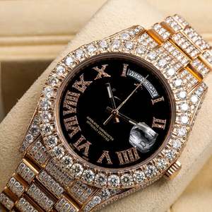 Montre cloutée en diamant Moissanite avec mouvement à quartz en acier inoxydable Montre de luxe entièrement glacée pour hommes et femmes - Product Image 1