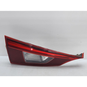 LUZ DE FRENO TRASERA IZQUIERDA INTEGRADA EN LA PUERTA MAZDA 3 Serie B45A513G0 SHY1 (13>) - Product Image 1