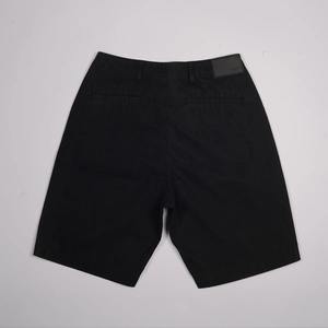 Shorts en jean décontractés pour hommes, coupe ample taille haute, denim bleu délavé foncé, entrejambe de 12 pouces, 100 % coton, non extensible, fermeture boutonnée - Product Image 3