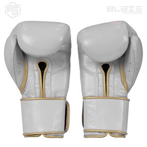 Gants de boxe professionnels personnalisés de 4 pouces pour l'entraînement Nouveau design avec votre propre logo Gants de sport MMA pour adultes - Product Image 3
