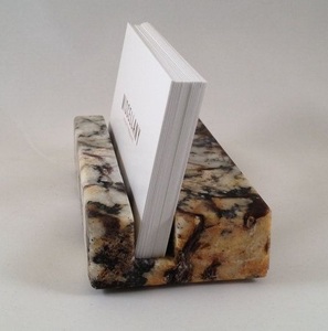 Portatarjetas de fotos con acento dorado de mármol blanco, diseño minimalista elegante, soporte de exhibición de escritorio de oficina, soporte de marco de fotos moderno - Product Image 2