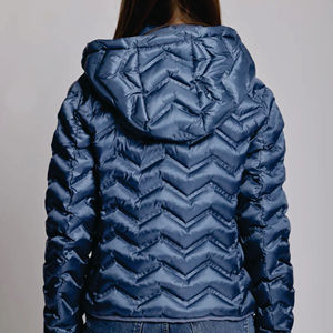 Chaqueta acolchada personalizable recortada cálida cortavientos de invierno para mujer de producción a granel - Product Image 5