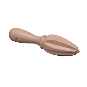 Presse-agrumes manuel en bois naturel avec produit en vente - Product Image 4