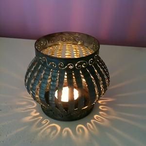 Candelabros de luz de té votivos de Metal para decoración del hogar Vintage de bajo precio, candelabros geométricos con decoración dorada y plateada 2024 - Product Image 1