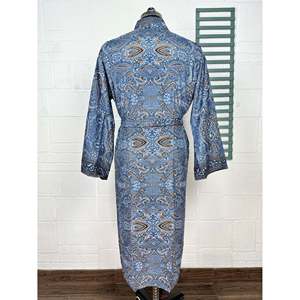 กิโมโนผ้าซาตินเนื้อนุ่ม Boho Patola สำหรับผู้ชาย - Product Image 5