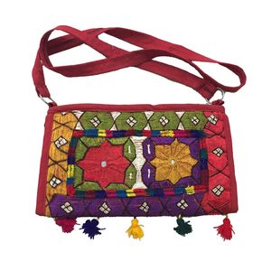 Bolsa Artesanal Bordada a Mano para Niñas, Bolsos Hechos a Mano con Motivos Culturales, Bolsos de Moda para Niñas - Product Image 5