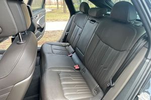 Auto Familiar A6 2022, Todoterreno Quattro Prestige, Lujoso, Eficiente, Automático, Usado, Listo para Enviar - Product Image 3