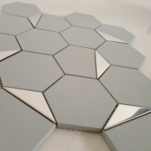 Tuile mosaïque en céramique PVD argent hexagonal textureSymphony 73mm mat brillant pour applications commerciales comptoirs de bar salle à manger - Product Image 2