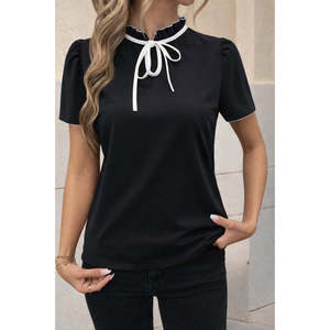Blusa de Crepé de Manga Corta para Mujer con Cuello con Volantes y Detalle de Cordones, 35647 - Negro - Product Image 2