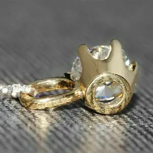 Colgante Minimalista de Plata 925 con Moissanita Redonda de 2 Quilates para Mujer, con Cadena de Eslabones, Ideal para Fiestas, Regalos y Aniversarios - Product Image 4