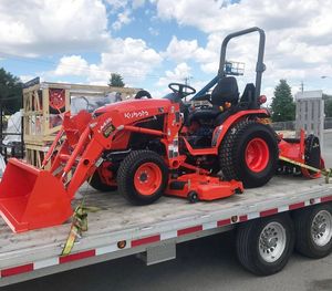 Tractor Kubota M6040 de 60HP - Tractor Utilitario Diésel 4x4 para Agricultura - Product Image 3