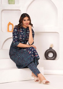 Meilleures ventes Kurta en pur coton avec doublure col arrondi et pantalon décoré d'un bouton du fournisseur indien - Product Image 4