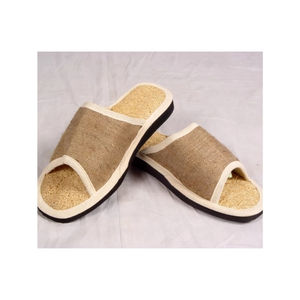 Pantuflas de Lufa DISPONIBLES para el Exfoliante Tradicional de Pies y Calzado de Fibra Botánica Pura para una Sourcing Sostenible en la Industria Hotelera - Product Image 2
