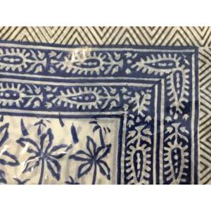 Sarong bleu à motifs palmiers, technique d'impression - Product Image 1