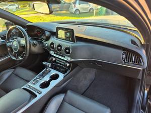 Kia Stinger GT1 d'occasion propre, modèle 2018 - Product Image 4