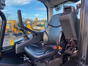รถตักขนาดเล็กใช้2025 JCB 215T รถตักดินสภาพดีเยี่ยม - Product Image 6