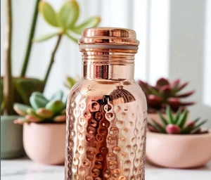 Bouteille d'eau en cuivre pur du fabricant d'usine directe pour l'eau potable 34 oz finition martelée - Product Image 2