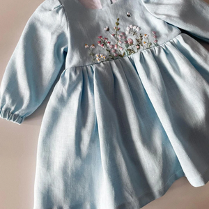 Robe brodée à la main en lin doux pour bébé fille Style décontracté pour le premier anniversaire des tout-petits OEM Made in Vietnam - Product Image 2