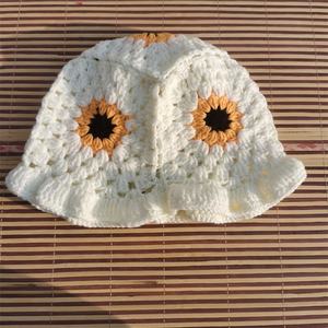 Sombrero de Pescador de Ganchillo Estilo Europeo y Americano Hecho a Mano con Flores de Girasol en Hilo de Algodón para Actividades al Aire Libre - Product Image 2