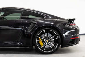 COCHE USADO IMPECABLE 2024 para 911 Turbo S Coupé Automático AWD R20 Asientos de Cuero Izquierdos Interior Claro Cámara Trasera - Product Image 4