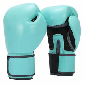 2025 Guantes de boxeo profesionales Cuero de vaca Diseño personalizado y logotipo Hecho a mano en Pakistán Guantes de lujo - Product Image 4