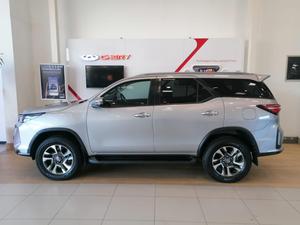 USADO LHD/RHD 2023 T O Y O T A FORTUNER 2.4GD-6 AUTO - Product Image 5