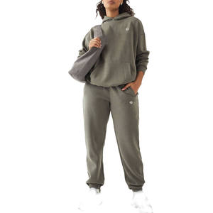 Ensemble de survêtement décontracté pour femme, sweat à capuche et pantalon de jogging, en molleton doux, coupe ample, fabrication OEM en marque privée - Product Image 1