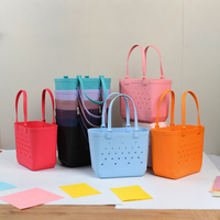 Sac de plage en EVA personnalisé avec logo, design à trous de drainage, sac de plage en EVA à trous ouverts, structure à nettoyage rapide pour la piscine, les voyages et l'été