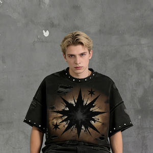 Camisetas Personalizadas para Hombre, Negras, Lavadas, de Corte Cuadrado, con Diseño Corto, Dobladillo Desgastado, Detalle de Remaches, Estilo Casual, Urbano, Retro y Punk - Product Image 1