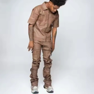 ชุดเสื้อเชิ้ตหนังแขนสั้นแบบซิปปักลายสกรีนตามสั่งสำหรับผู้ชาย และกางเกงขาบานทรงพองแบบซ้อนผ้า PU สำหรับผู้ชาย - Product Image 5